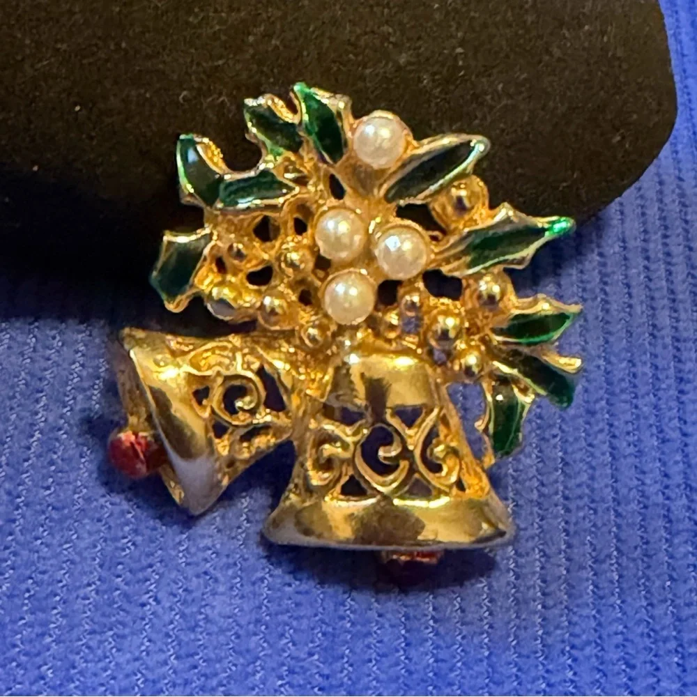 Festive  Gold and Green Bell Brooch with Pearls